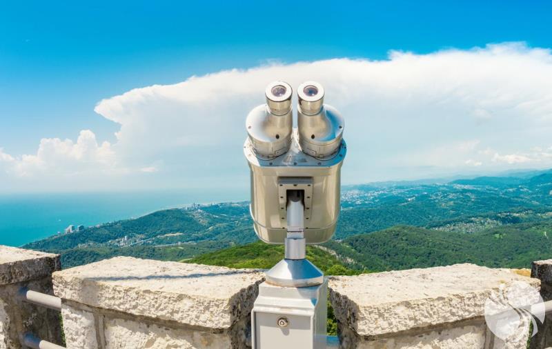 阿洪山瞭望塔上的望远镜.jpg